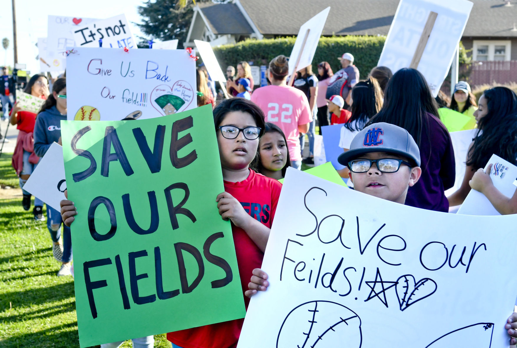 100719 Field protest 01.jpg